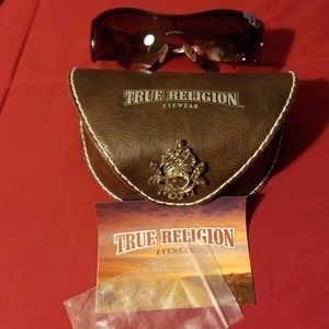 True Religion Women Sunglasses  used 3 times.